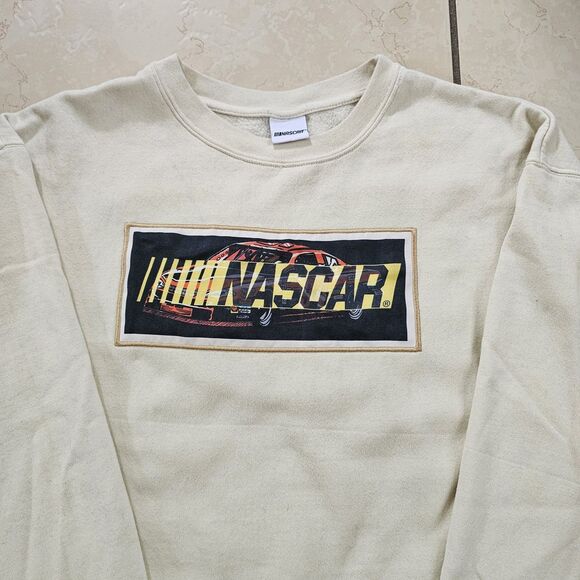 NASCAR Sweatshirt Daytona 500 Racing Men's Large Embroidered Pullover Back Hit - Picture 2 of 7